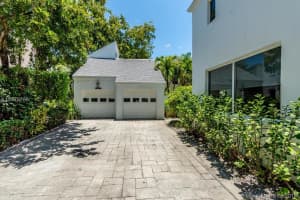 20245 W Oak Haven Cir, North Miami Beach, FL 33179, Sold 09/18/18
