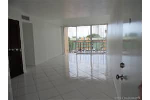 8821 W Flagler St, Miami, FL 33174, Sold 08/01/18