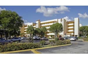 9440 Fontainebleau Blvd, Miami, FL 33172, Sold 07/20/18
