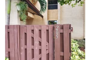 381 W Park Dr, Miami, FL 33172, Sold 10/02/18