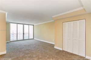 7501 E Treasure Dr #10h, North Bay Village, FL 33141, Sold 10/09/18