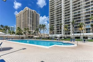 2625 Collins Ave, Miami, FL 33140, Sold 10/09/18