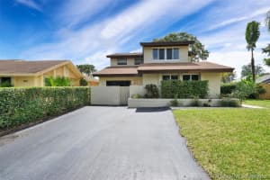 8320 SW 39th Ct, Davie, FL 33328, Sold 07/12/18