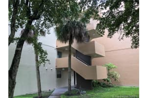 9120 Fontainebleau Blvd, Miami, FL 33172, Sold 10/26/18