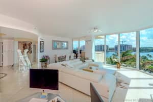 300 South Pointe Dr, Miami Beach, FL 33139, Sold 09/12/18