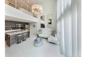 421 Meridian Ave, Miami Beach, FL 33139, Sold 10/22/18