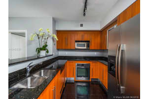 325 S Biscayne Blvd, Miami, FL 33131, Sold 11/19/18