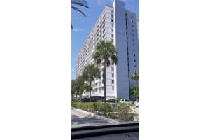 1865 79th Street Causeway #10e, North Bay Village, FL 33141, Sold 09/17/18