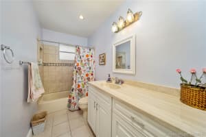 9390 SW 77th Ave APT D6, Miami, FL 33156, Sold 08/02/18