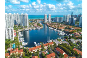 3610 Yacht Club Dr, Miami, FL 33180, Sold 08/20/18