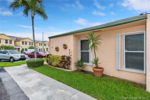 9197 Fontainebleau Blvd, Miami, FL 33172, Sold 09/21/18