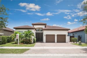8802 NW 178th Ln, Hialeah Gardens, FL 33018, Sold 01/17/19
