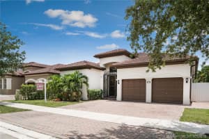 8802 NW 178th Ln, Hialeah Gardens, FL 33018, Sold 01/17/19