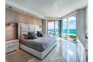 300 South Pointe Dr, Miami Beach, FL 33139, Sold 07/13/21