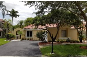 10140 NW 5th St, Plantation, FL 33324, Sold 08/23/18