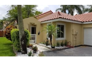 10140 NW 5th St, Plantation, FL 33324, Sold 08/23/18