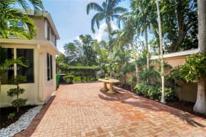 9363 NW 55th St, Sunrise, FL 33351, Sold 09/27/18