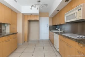 5055 Collins Ave #2h, Miami Beach, FL 33140, Sold 10/03/18