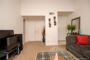 4023 NW 87th Ave, Sunrise, FL 33351, Sold 09/21/18