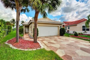 20899 NW 17th St, Pembroke Pines, FL 33029, Sold 08/09/18