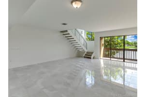 10000 NW 9th St Cir, Miami, FL 33172, Sold 12/06/18