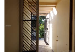 15520 Sharpecroft Dr, Miami Lakes, FL 33014, Sold 08/14/18