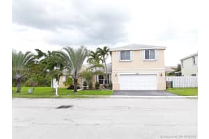 4000 SW 70th Terrace, Davie, FL 33314, Sold 10/12/18