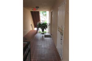 400 W Park Dr, Miami, FL 33172, Sold 08/28/18