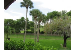 400 W Park Dr, Miami, FL 33172, Sold 08/28/18