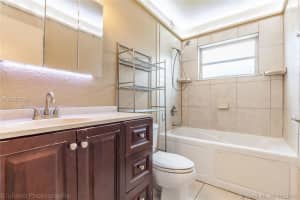 5820 NW 56th Pl, Tamarac, FL 33319, Sold 10/05/18