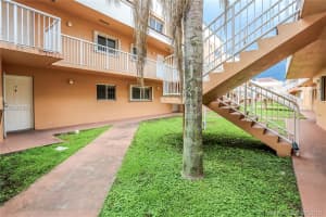 14919 SW 80th St, Miami, FL 33193, Sold 09/21/18