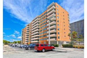 7545 E Treasure Dr #3h, North Bay Village, FL 33141, Sold 01/11/19