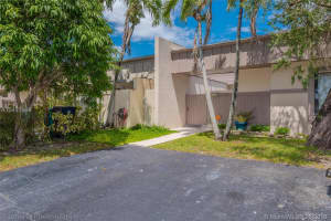 7433 SW 105th Pl, Miami, FL 33173, Sold 09/27/18