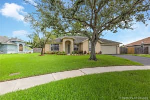 15057 SW 10th St, Sunrise, FL 33326, Sold 08/08/18