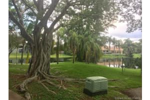 400 Palm Cir W, Pembroke Pines, FL 33025, Sold 08/15/18