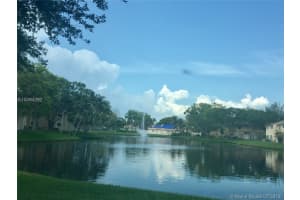 400 Palm Cir W, Pembroke Pines, FL 33025, Sold 08/15/18