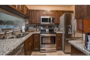 9919 Three Lakes Cir, Boca Raton, FL 33428, Sold 09/14/18