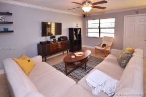 6785 NW 169th St, Hialeah, FL 33015, Sold 12/17/18