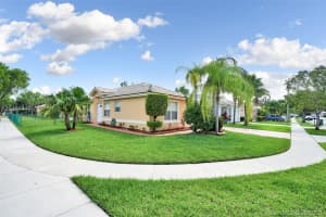 20893 NW 19th St, Pembroke Pines, FL 33029, Sold 10/23/18