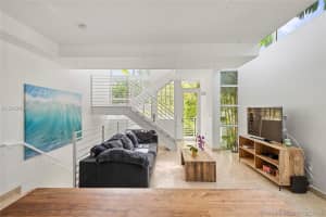 425 Meridian Ave, Miami Beach, FL 33139, Sold 02/01/19