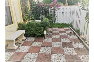 2352 SW 70th Way, Davie, FL 33317, Sold 08/31/18