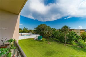 1301 NE 7th St, Hallandale Beach, FL 33009, Sold 10/19/18