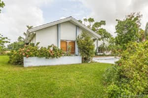11804 SW 43rd St, Davie, FL 33330, Sold 03/29/19