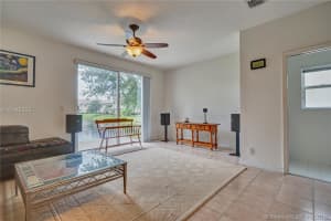 9040 NW 55th St, Sunrise, FL 33351, Sold 07/26/18