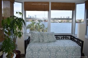 16570 NE 26th Ave #3a, North Miami Beach, FL 33160, Sold 10/30/18