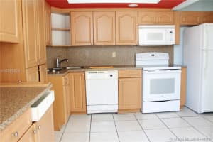6423 Collins Ave, Miami, FL 33141, Sold 10/10/18