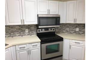 6284 NW 186th St, Hialeah, FL 33015, Sold 10/31/18
