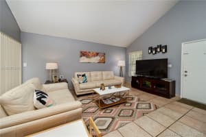 10060 NW 6th Terrace, Miami, FL 33172, Sold 12/18/18