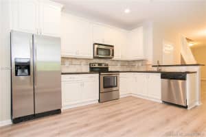 4201 Vineyard Cir, Weston, FL 33332, Sold 08/23/18