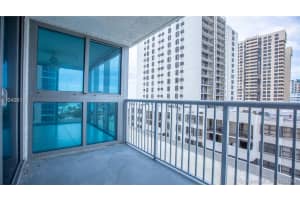 2655 Collins Ave #1012, Miami Beach, FL 33140, Sold 11/30/18